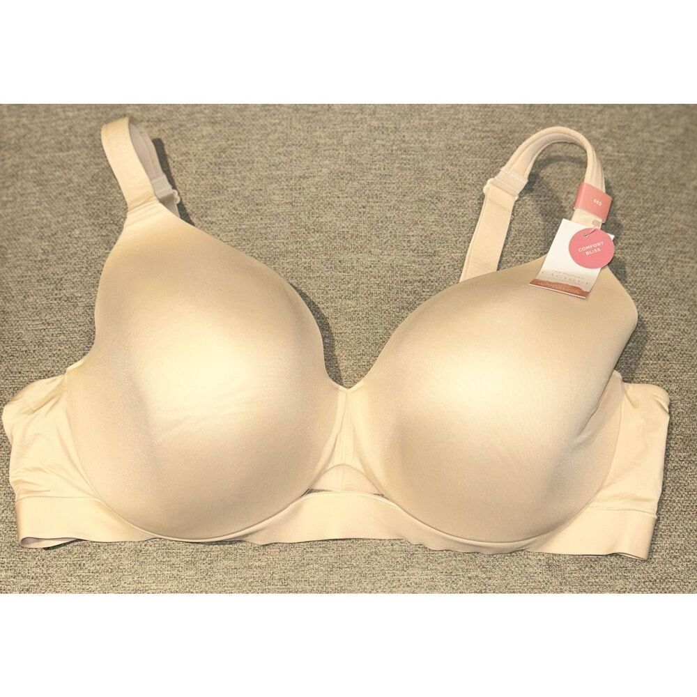 Cacique lightly lined full coverage bra size 46D